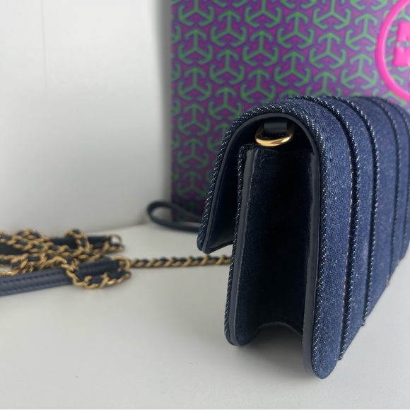 NWT Tory Burch Britten Denim Chain Wallet With Wristlet - Picture 13 of 16